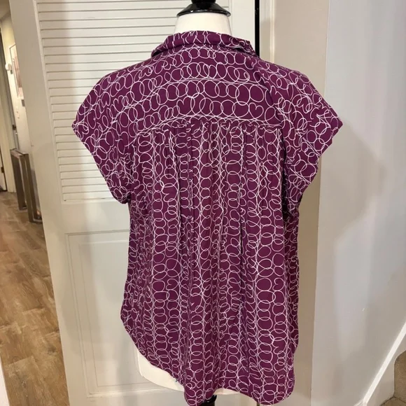 Maeve - Anthropologie - cute plum top. Size L - Picture 2 of 3